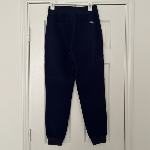 Figs Zamora Jogger scrub pants - Picture 2 of 3